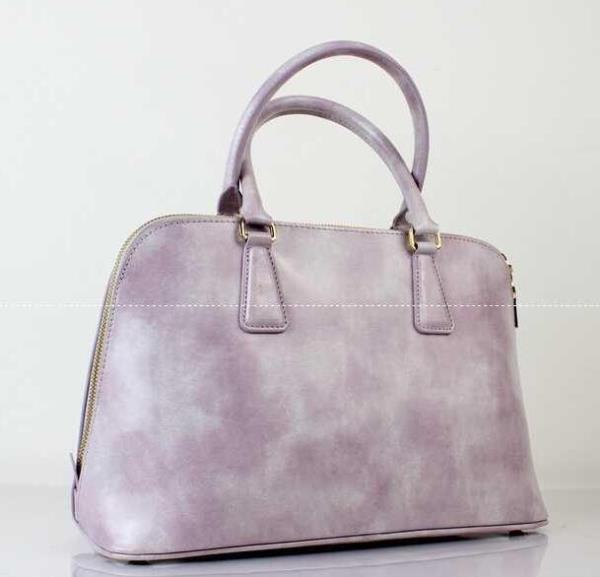 人気が爆発  新作 PRADA プラダ スーパーコピー　相性抜群のレディースバッグ.