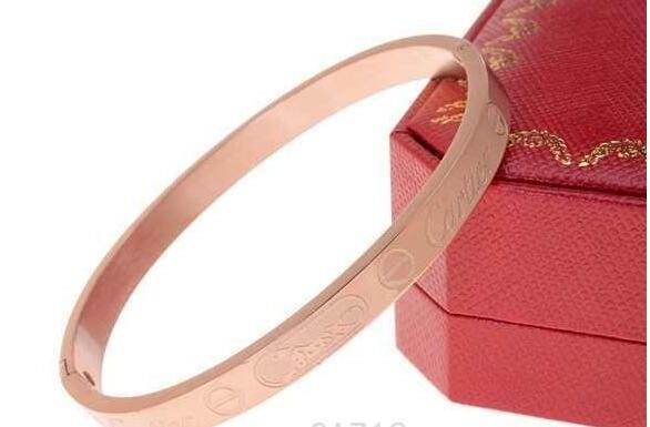 入手困難　カルティエ スーパーコピーCARTIER　高級感あふれるバングル.