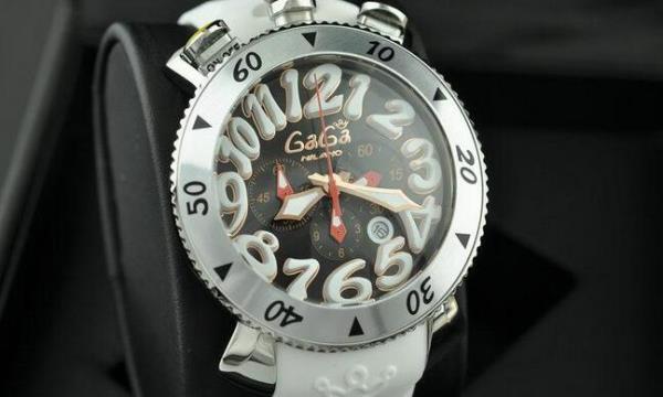 絶大な人気ガガミラノ コピーGaGaMILANO 　6針クロノグラフ ラバー　腕時計 .