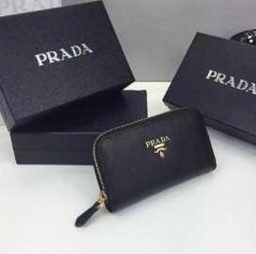 機能性に優れた　秋冬 prada プラダ 上質な素材でキーケース 4色可選 