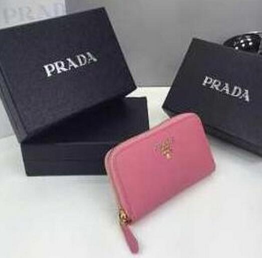 機能性に優れた　秋冬 prada プラダ 上質な素材でキーケース 4色可選 