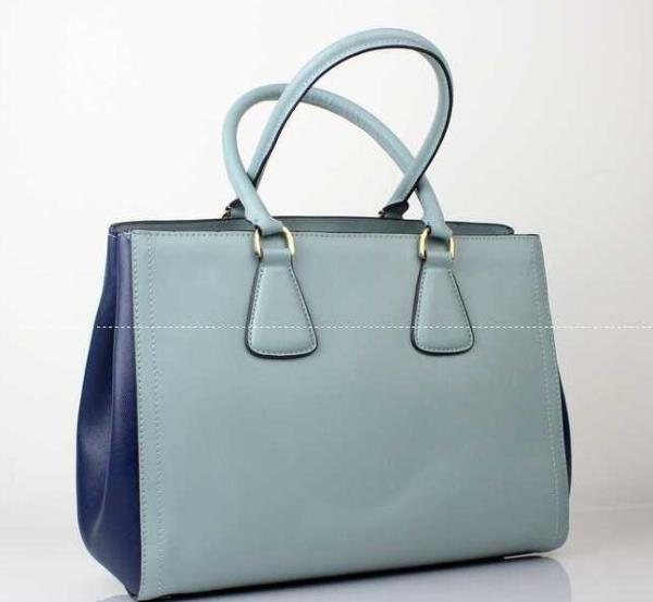 大人っぽい雰囲気を演出するPRADA プラダコピー　機能性を備えているレディースハンドバッグ.