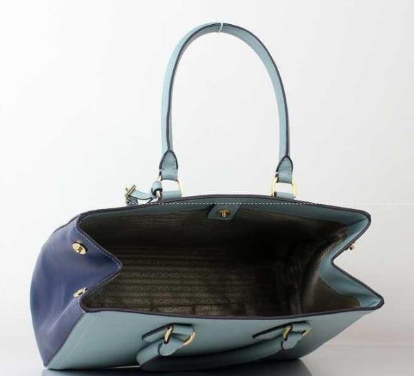大人っぽい雰囲気を演出するPRADA プラダコピー　機能性を備えているレディースハンドバッグ.