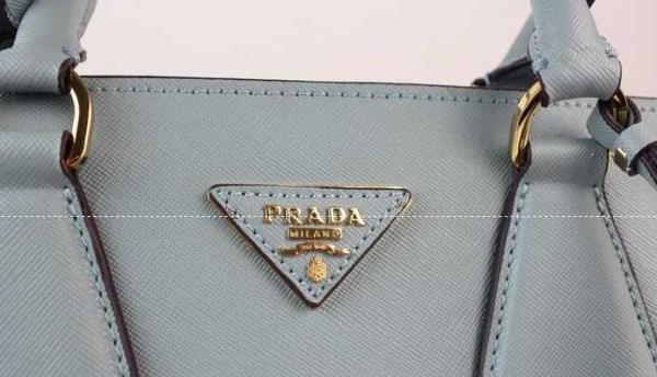 大人っぽい雰囲気を演出するPRADA プラダコピー　機能性を備えているレディースハンドバッグ.