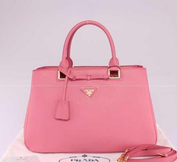 汎用性の高さも人気のPRADA プラダ　機能と美貌を両立したレディース手持ち&ショルダー掛け.