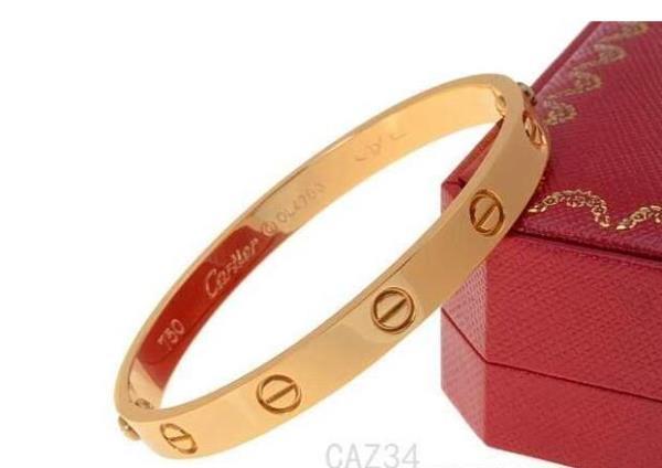 光沢感が損なわれないCARTIER カルティエコピー　存在感も抜群のバングル　美品.