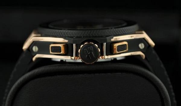 人気急上昇 Hublotウブロ  6針クロノグラフ 日付表示機能性あるサファイヤクリスタル風防メンズ腕時計.