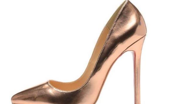履き心地 Christian Louboutinクリスチャンルブタン 洗練さを追求した万能レディースパンプス.