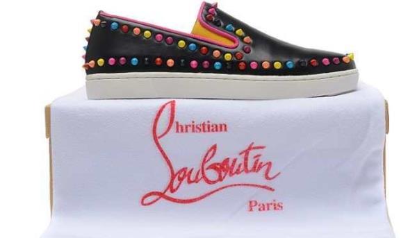日本が誇るChristian Louboutinクリスチャンルブタン 独創的なデザインスニーカー.