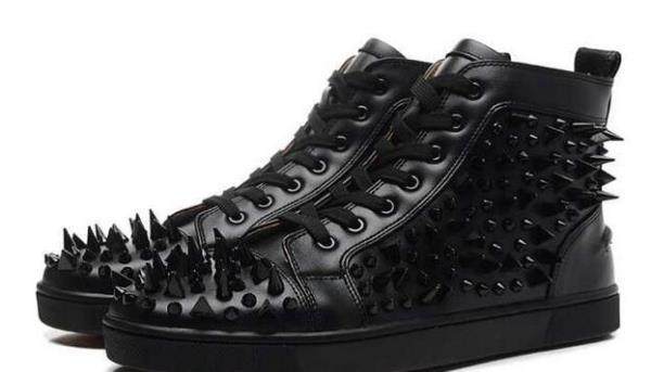 大人の上質スタイルChristian Louboutinクリスチャンルブタン人気が継続しているスニーカー.