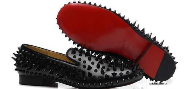 安定感のあるChristian Louboutinクリスチャンルブタン 相性も良い ビジネスシューズ.