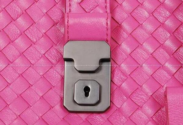 無骨な印象を生み出す BOTTEGA VENETA ボッテガ ブランド 大容量サイズハンドバッグ. 