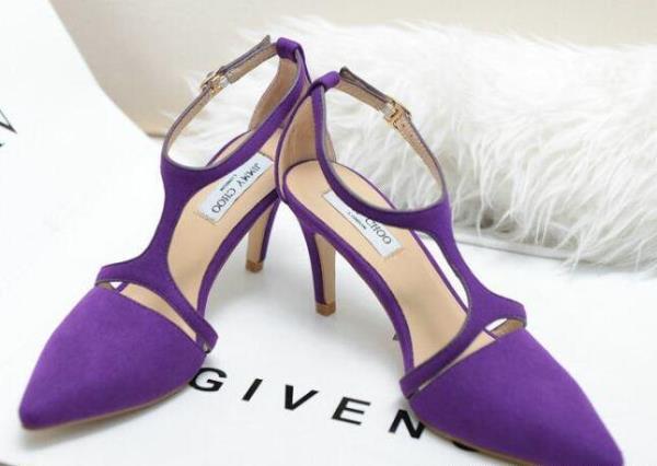 統一感があるJIMMY CHOO ジミーチュウコピー 大人感を醸し出せるパンプス.