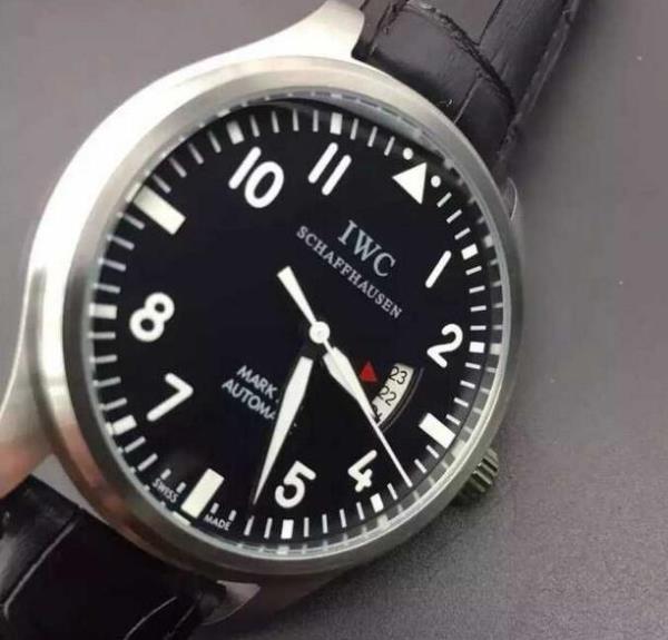 手頃　IWCコピー インターナショナルウォッチ カン 機能を最優先させた男性用腕時計.