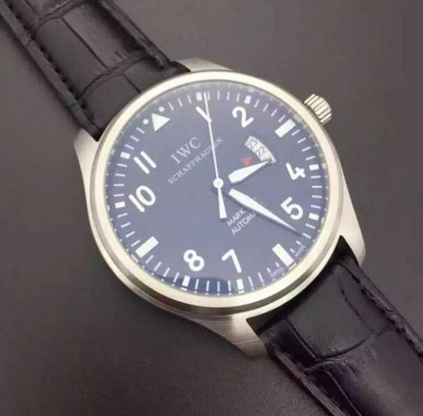 手頃　IWCコピー インターナショナルウォッチ カン 機能を最優先させた男性用腕時計.