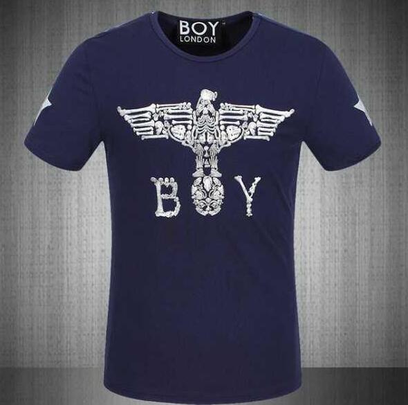 存在感を発揮するBOY LONDON ボーイロンドン　使い勝手の良い半袖Tシャツ.