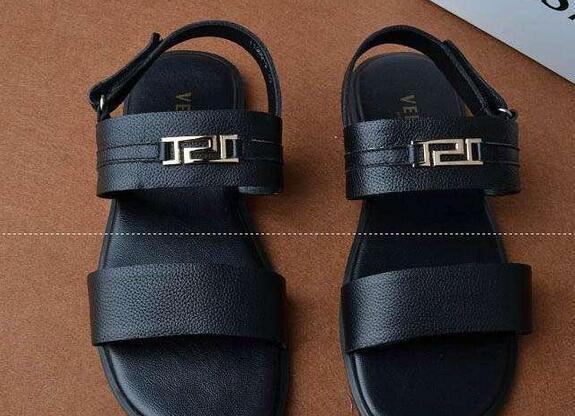 おしゃれで快適　VERSACE ヴェルサーチサンダル メンズ 革 軽量 通気シューズ