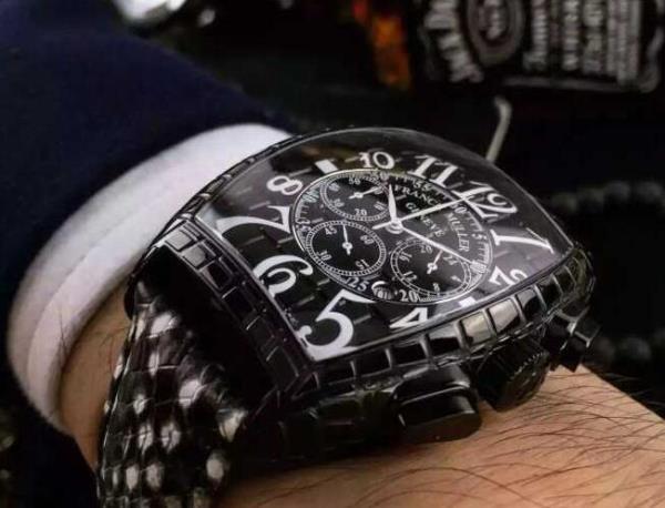 長く愛されているフランクミュラー FRANCK MULLER6針クロノグラフ日付表示フランクミュラー 時計 コピー