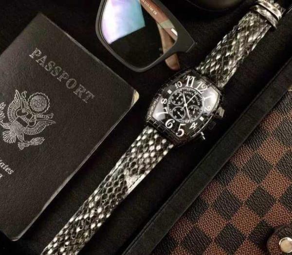 長く愛されているフランクミュラー FRANCK MULLER6針クロノグラフ日付表示フランクミュラー 時計 コピー
