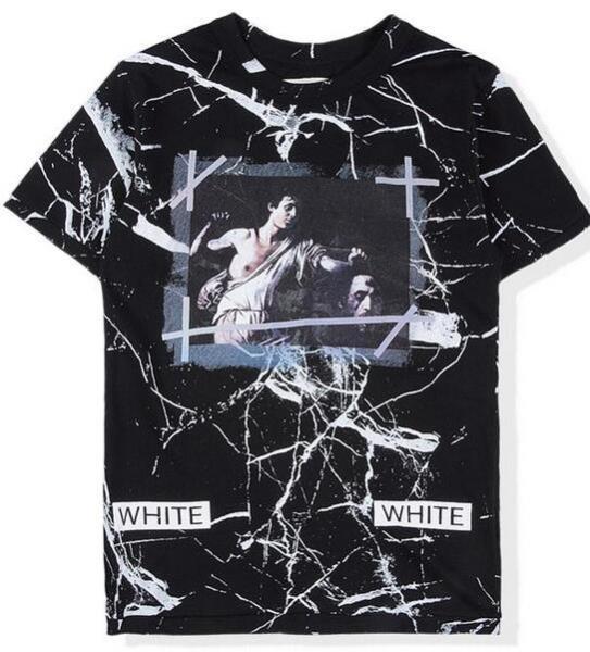 福田真琴さんオススメOff-Whiteオフホワイト Tシャツ コピー　重宝する丸ネックシャツ