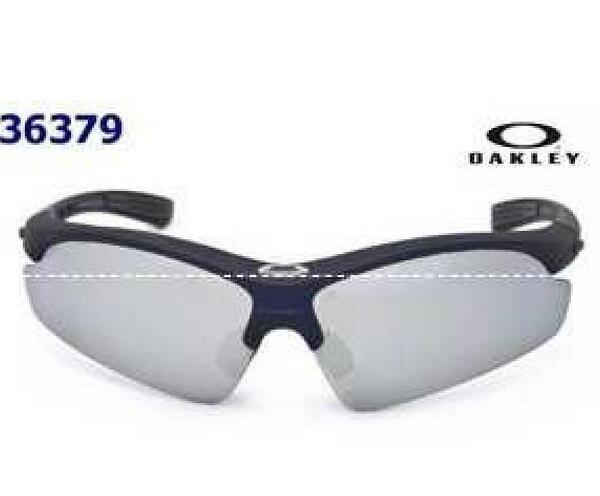 大人な雰囲気OAKLEYオークリー サングラス コピー　シャープな印象眼鏡