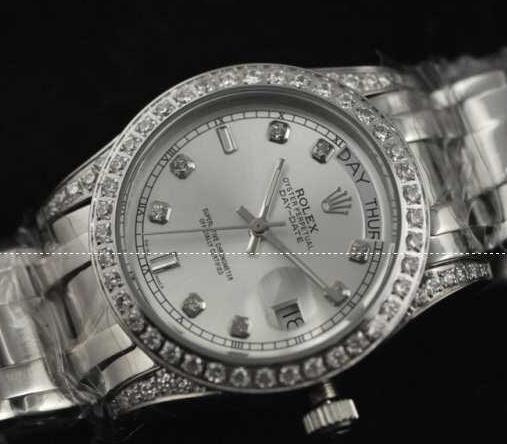正統派の印象ロレックスROLEX　 レディデイトジャスト26mm  　ダイヤ腕時計