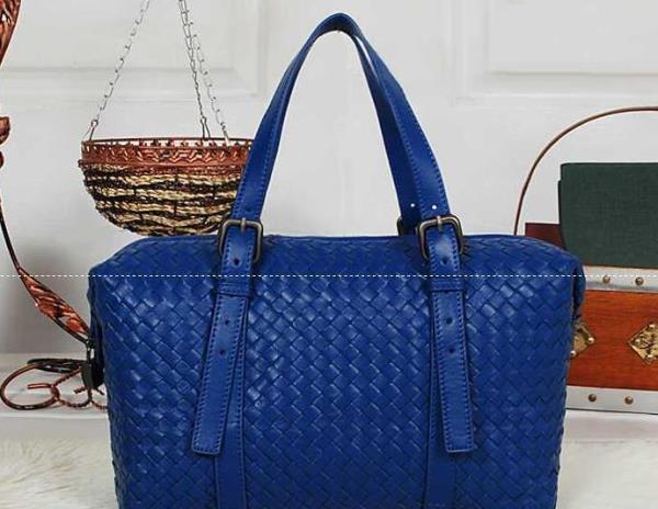憧れの高級ブランドスーパー コピー ボッテガ　BOTTEGA VENETA 存在感が高いバッグ