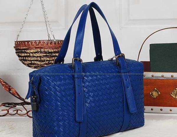 憧れの高級ブランドスーパー コピー ボッテガ　BOTTEGA VENETA 存在感が高いバッグ