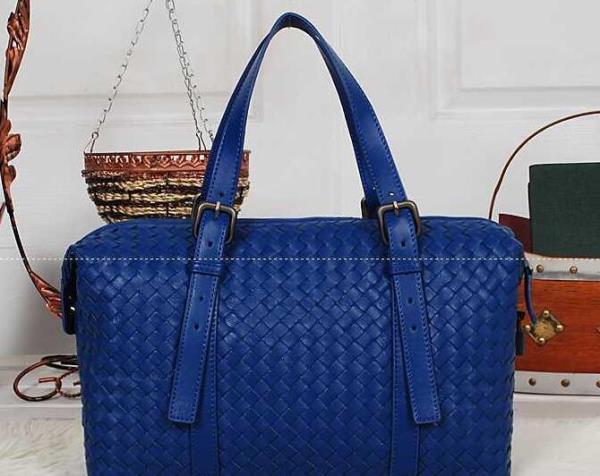 憧れの高級ブランドスーパー コピー ボッテガ　BOTTEGA VENETA 存在感が高いバッグ