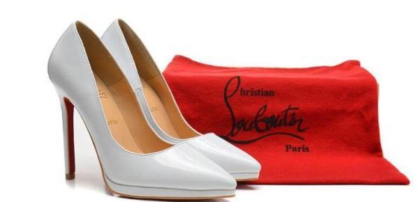 キレイめカラーのCHRISTIAN LOUBOUTIN　カジュアルアップするルブタンパンプス コピー