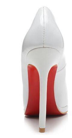 キレイめカラーのCHRISTIAN LOUBOUTIN　カジュアルアップするルブタンパンプス コピー