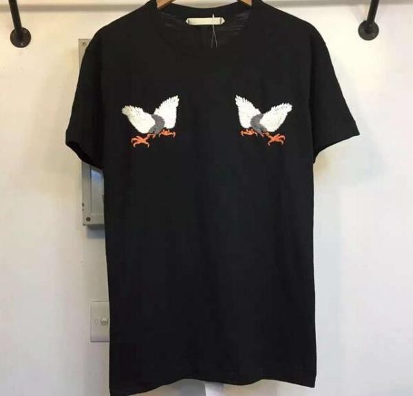 夏にはピッタリのOFF-WHITE　オフホワイト スーパーコピー　人気の高いｔシャツ半袖 