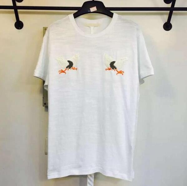 夏にはピッタリのOFF-WHITE　オフホワイト スーパーコピー　人気の高いｔシャツ半袖 