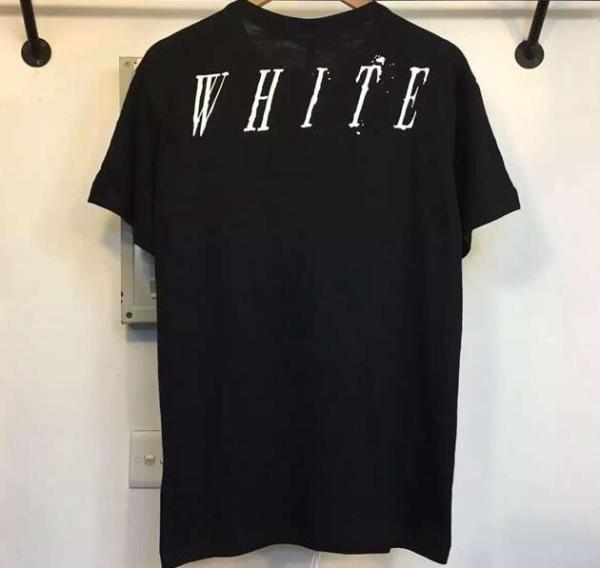 夏にはピッタリのOFF-WHITE　オフホワイト スーパーコピー　人気の高いｔシャツ半袖 