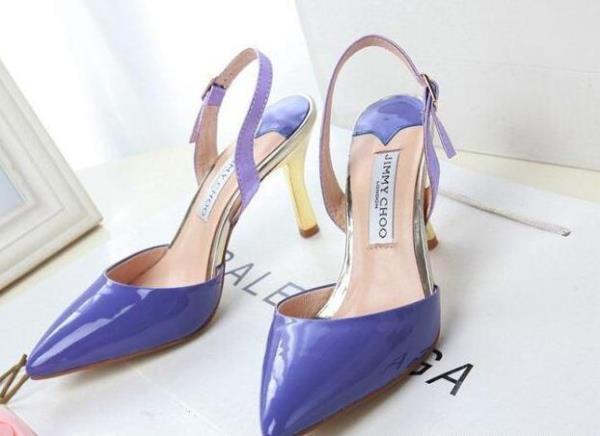 統一感をUP　ジミーチュウ　パンプス人気 通販　JIMMY CHOO　女性らしいシューズ