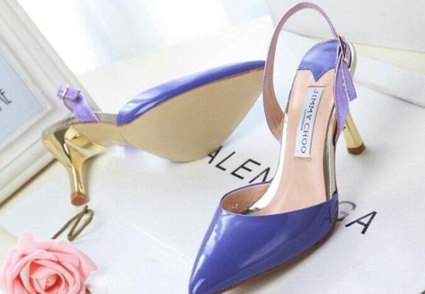 統一感をUP　ジミーチュウ　パンプス人気 通販　JIMMY CHOO　女性らしいシューズ