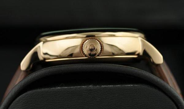 高級感漂うインターナショナルウォッチ カン IWC　 お洒落なポートフィノ アリゲーターレザー メンズ 腕時計　IW356502