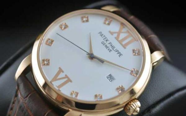 愛着が深まるPATEK PHILIPPE パテックフィリップ 　洗練されたデザイン　自動巻きメンズ腕時計　