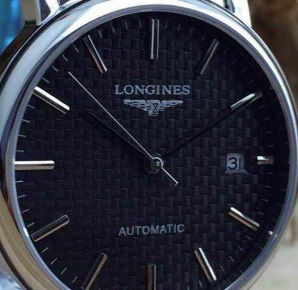 都会的でロンジン LONGINESL4.821.2.11.7　 シルバー メンズ スタイリッシュな腕時計