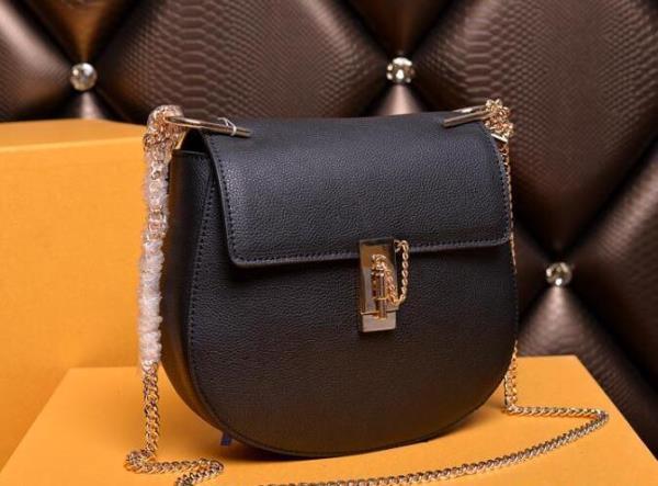 目を引くCHLOE　クロエバッグ 人気 　お手頃な値段ショルダーバッグ　ブラック