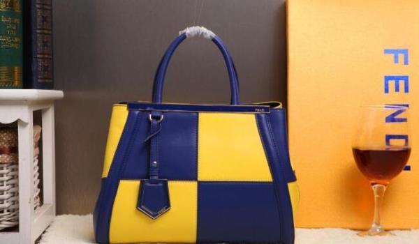 格調高いFENDI 　フェンディ スーパー コピー　 希少なハンドバッグ