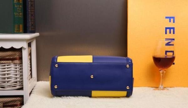格調高いFENDI 　フェンディ スーパー コピー　 希少なハンドバッグ