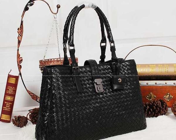 今季セール　BOTTEGA VENETA ボッテガ ブランド  収納力も文句なしバッグブランド 人気