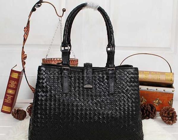 今季セール　BOTTEGA VENETA ボッテガ ブランド  収納力も文句なしバッグブランド 人気