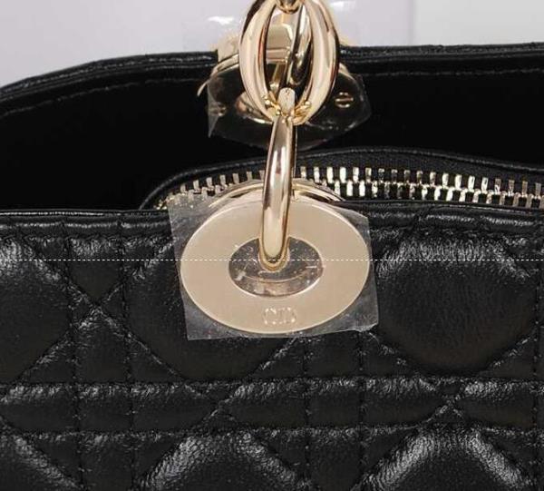 高品質　ディオール スーパー コピー　オンオフ問わず活躍するDIOR バッグ