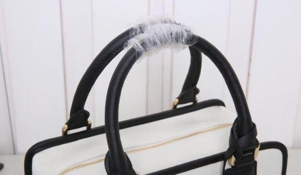 長く愛用するLOEWE ロエベバッグ新作　 最高級の手持ち&ショルダー掛け レディースバッグ