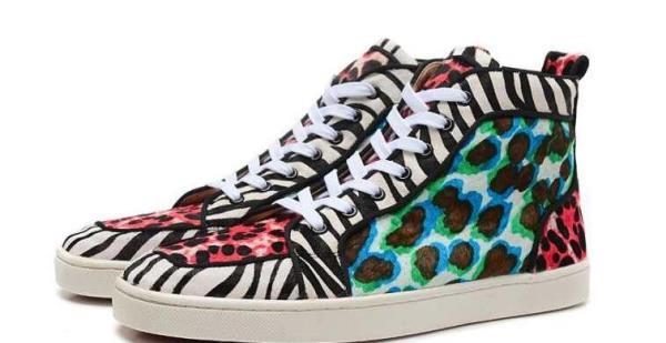 軽快な履き心地CHRISTIAN LOUBOUTIN  勝手に使えるルブタン スニーカー コピー