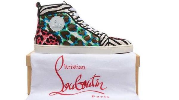 軽快な履き心地CHRISTIAN LOUBOUTIN  勝手に使えるルブタン スニーカー コピー