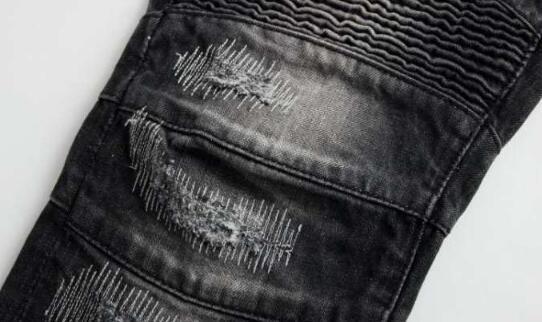 品のある BALMAIN バルマン　使い勝手がいいダメージデニムメンズ人気
