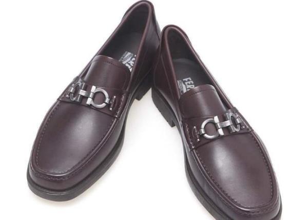 大人の色気 FERRAGAMO フェラガモ 　安定性もあるレザーシューズブランド 海外